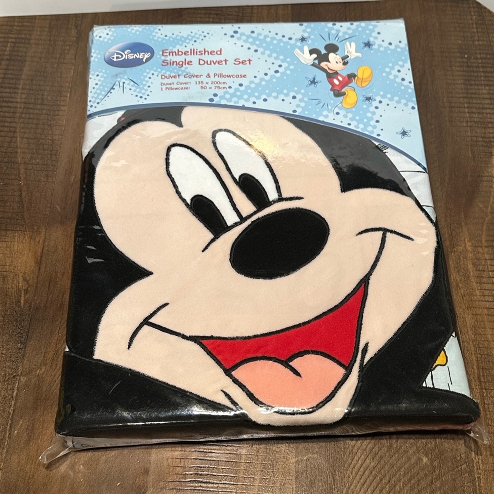 Mickey Mouse “Reversible” Single Duvet‎ Cover with Matching Pillow Case Set.